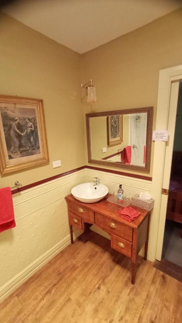 Blakes Manor Self Contained Heritage Accommodation image 19